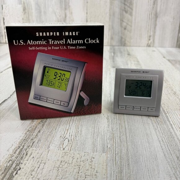 Sharper Image US Atomic Travel Alarm Clock - Picture 1 of 10